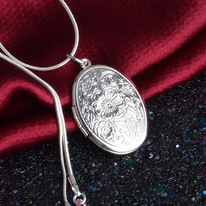 Retro FLOWER oval Photo box Pendant Necklace for Men Women Silvery color Jewelry Dropshipping Wholesale
Retro FLOWER oval Photo box Pendant Necklace for Men Women Silvery color Jewelry Dropshipping Wholesale