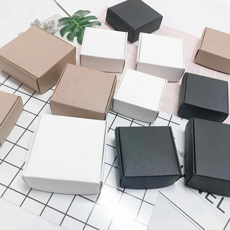100pcs/lot 350gsm kraft paper nice gift box white/black/kraft packaging box samll size Free shipping
100pcs/lot 350gsm kraft paper nice gift box white/black/kraft packaging box samll size Free shipping