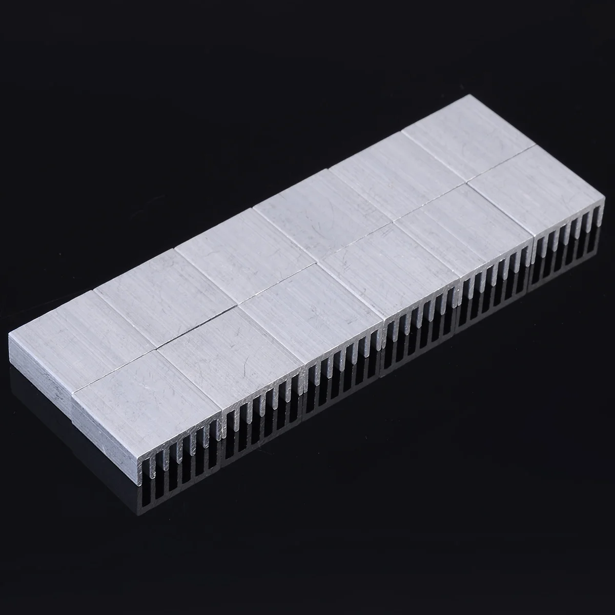 12pcs Computer Cooler Radiator Aluminum Heatsink Heat sink for LED Electronic Chip Heat dissipation Cooling Pads
12pcs Computer Cooler Radiator Aluminum Heatsink Heat sink for LED Electronic Chip Heat dissipation Cooling Pads