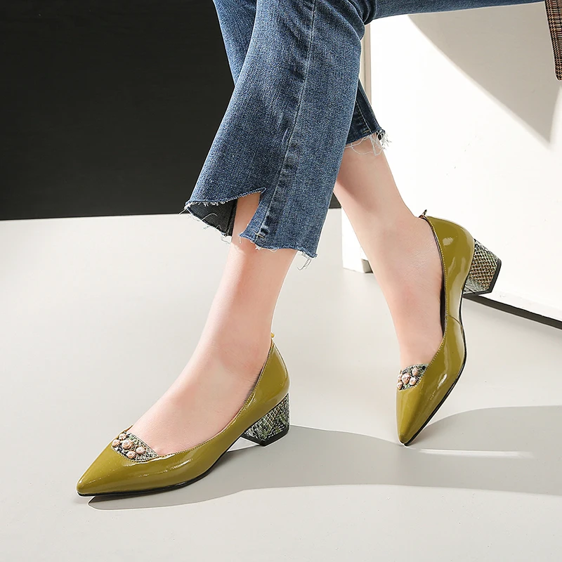 ISNOM Snake Thick Heels Pumps Women Pointed Toe Footwear Patent Leather Shoes Female Pearl Shallow Office Shoes Woman Spring
ISNOM Snake Thick Heels Pumps Women Pointed Toe Footwear Patent Leather Shoes Female Pearl Shallow Office Shoes Woman Spring