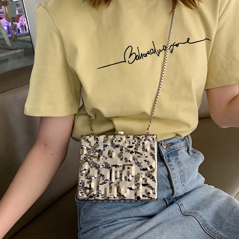 Gold & Silver Metallic Geometric Embossed Design Trend Women Clutch Bag Evening Bag Mini Chain Purse Ladies Crossbody Bag Flap
Gold & Silver Metallic Geometric Embossed Design Trend Women Clutch Bag Evening Bag Mini Chain Purse Ladies Crossbody Bag Flap