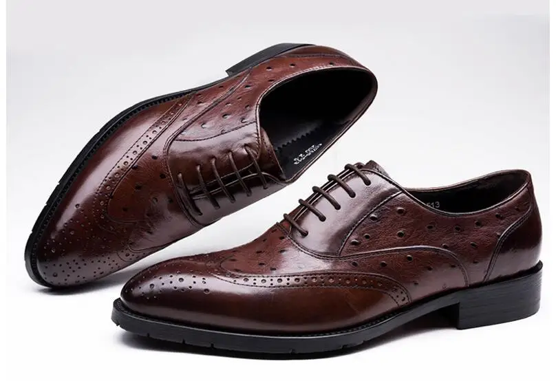 Brand men borgues carved oxford shoes new style 2 colour lace up Breathable dress shoes party wedding shoes
Brand men borgues carved oxford shoes new style 2 colour lace up Breathable dress shoes party wedding shoes