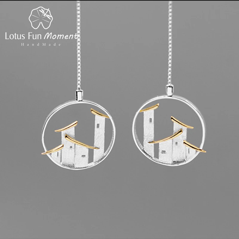 Lotus Fun Moment реальные 925 пробы серебро модные украшения китайский архитектурный стиль цзяньнань Город длинные висячие серьги для женщин
Lotus Fun Moment реальные 925 пробы серебро модные украшения китайский архитектурный стиль цзяньнань Город длинные висячие серьги для женщин