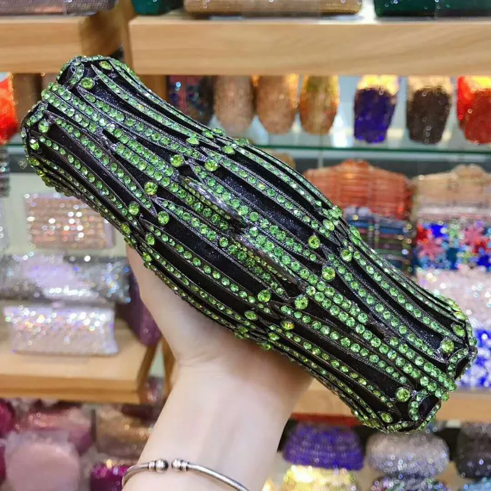 Metal Women green Crystal diamond Evening Bag Clutches Minaudiere Handbag Bridal Wedding Party Clutch Purse Hardcase gift box
Metal Women green Crystal diamond Evening Bag Clutches Minaudiere Handbag Bridal Wedding Party Clutch Purse Hardcase gift box