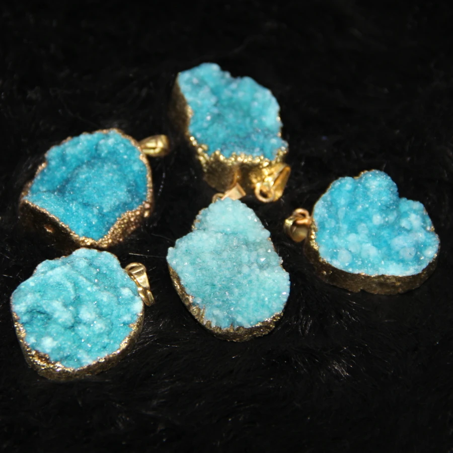 (25*35mm) Plated Wrapped Druzy Stone Drop Pendant 4pcs/lot Sky Blue Drusy Face Pendant Oval Shape for Chain Necklace
(25*35mm) Plated Wrapped Druzy Stone Drop Pendant 4pcs/lot Sky Blue Drusy Face Pendant Oval Shape for Chain Necklace