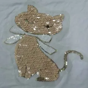 Вышитые железа на патчи для одежды пайетки иметь дело с ним Одежда DIY Kitty Cat мотив