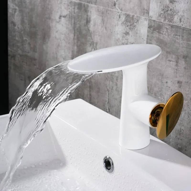 Bathroom Waterfall Basin Faucet White and Gold Finished Sink Mixer solid copper Hot and Cold Tap Sink Taps Basin Faucet
Bathroom Waterfall Basin Faucet White and Gold Finished Sink Mixer solid copper Hot and Cold Tap Sink Taps Basin Faucet