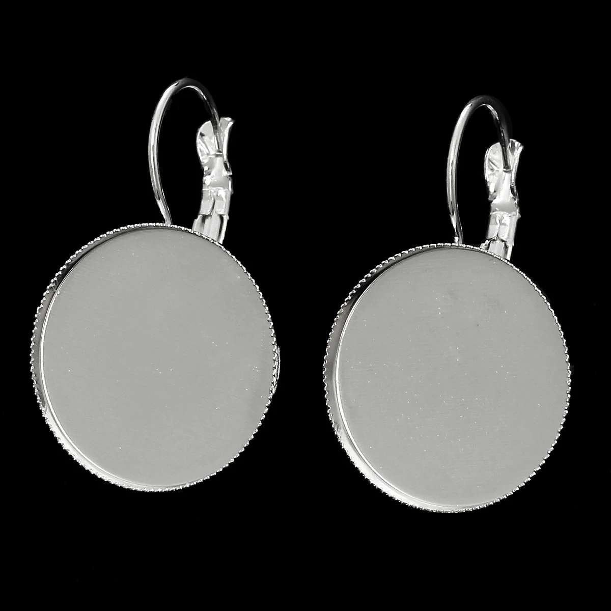 DoreenBeads Copper Earrings Clips Silver Plated Cabochon Setting (Fits 20mm Dia) 3.4cm x 21mm,2Pairs
DoreenBeads Copper Earrings Clips Silver Plated Cabochon Setting (Fits 20mm Dia) 3.4cm x 21mm,2Pairs