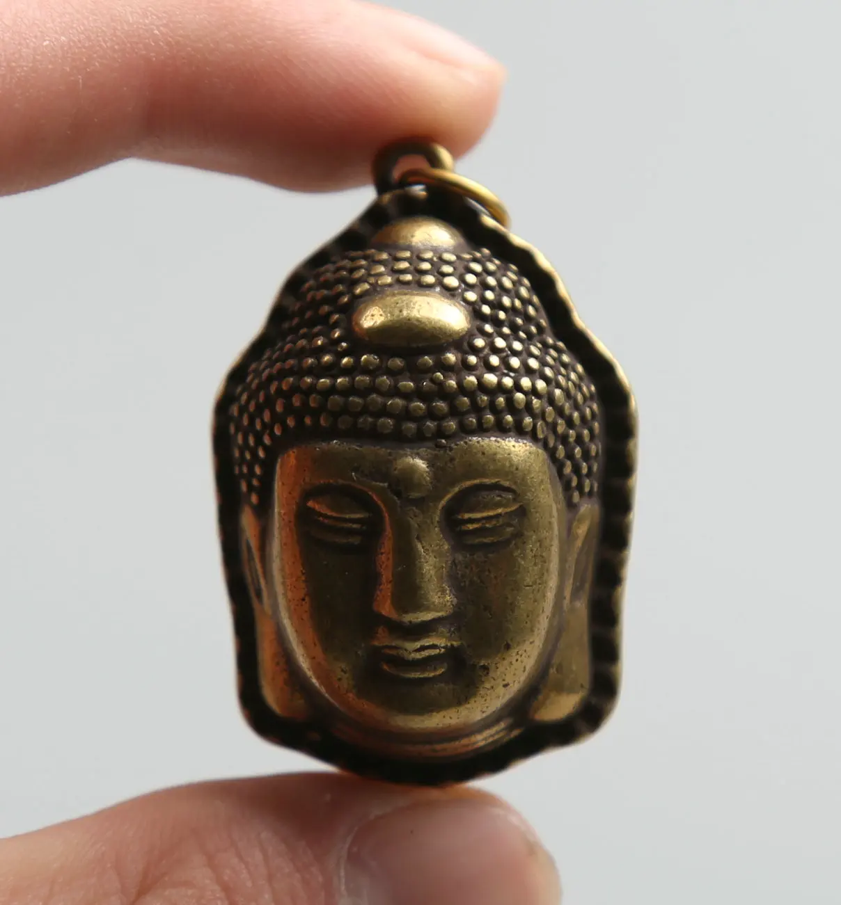 42MM/1.7"Collect Curio Rare Chinese Fengshui Small Bronze Exquisite Buddhism Sakyamuni Tathagata Head Pendant Statue Statuary22g
42MM/1.7"Collect Curio Rare Chinese Fengshui Small Bronze Exquisite Buddhism Sakyamuni Tathagata Head Pendant Statue Statuary22g