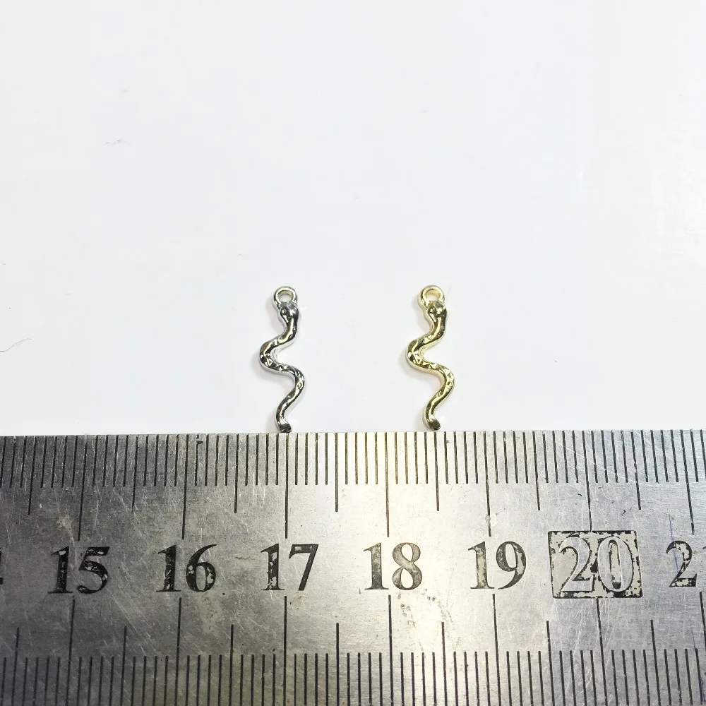 Eruifa 20pcs 16mm Tiny Snake Nickle and Lead free Zinc alloy Jewelry DIY Charms Pendant Necklace, earring Bracelet 2 Colors
Eruifa 20pcs 16mm Tiny Snake Nickle and Lead free Zinc alloy Jewelry DIY Charms Pendant Necklace, earring Bracelet 2 Colors