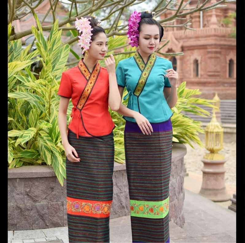 Asian Thai Laos Vietnam Dai Nation Folk dance Traditional dress blue Queen single shoulder Ancient Thailand style Red Outfit
Asian Thai Laos Vietnam Dai Nation Folk dance Traditional dress blue Queen single shoulder Ancient Thailand style Red Outfit
