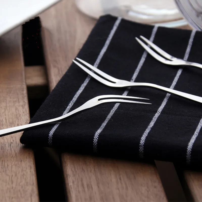 5pcs! Stainless Steel fruit fork hotel restaurant party supplies salad snacks cake dessert forks kitchen tableware tool.
5pcs! Stainless Steel fruit fork hotel restaurant party supplies salad snacks cake dessert forks kitchen tableware tool.