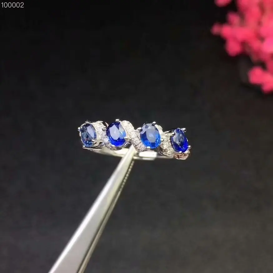 Natural sapphire ring 3 * 4mm 925 sterling silver ring Burnt sapphire A birthday present for a girlfriend's lover.
Natural sapphire ring 3 * 4mm 925 sterling silver ring Burnt sapphire A birthday present for a girlfriend's lover.