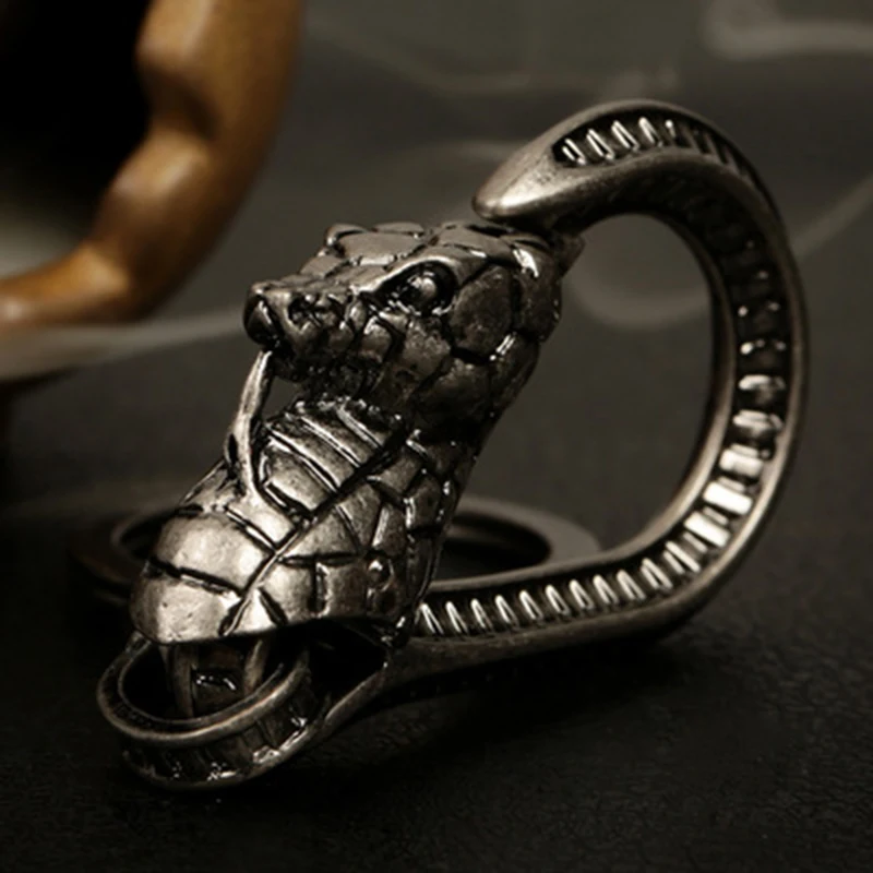 Car Styling High-end Keychain Retro Snake Keyring Key Holder for Mazda LADA Renault Hyundai Subaru Skoda Jeep Jaguar Ford Honda
Car Styling High-end Keychain Retro Snake Keyring Key Holder for Mazda LADA Renault Hyundai Subaru Skoda Jeep Jaguar Ford Honda