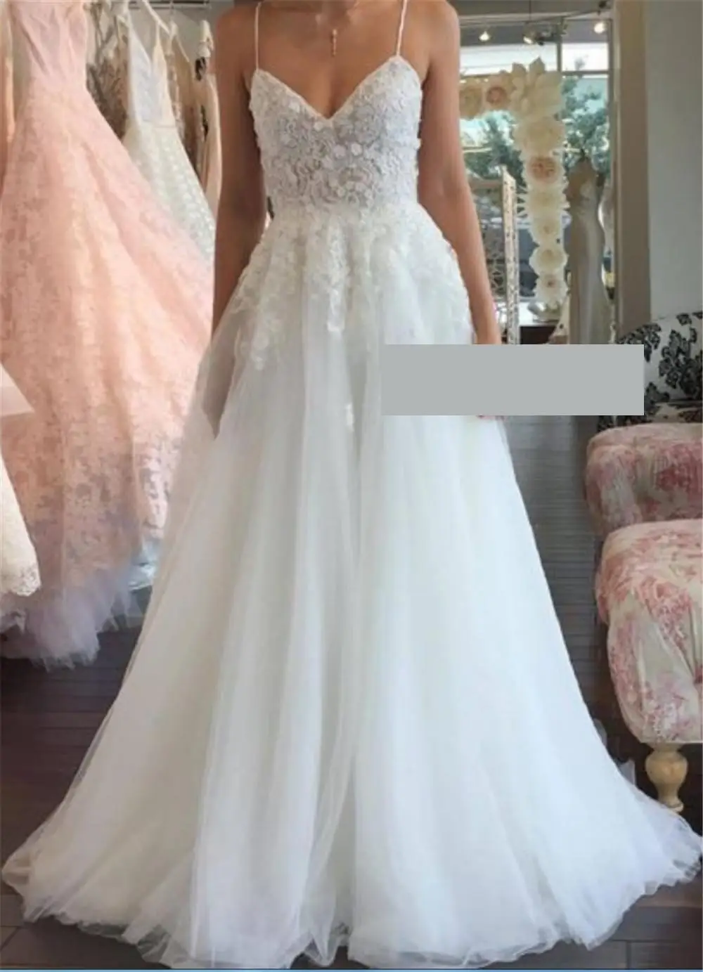 White Wedding Dresses 2019 Spaghetti Strapless A Line Long Bridal Dress Sexy Tulle Appliques Sleeveless Wedding Dress
White Wedding Dresses 2019 Spaghetti Strapless A Line Long Bridal Dress Sexy Tulle Appliques Sleeveless Wedding Dress