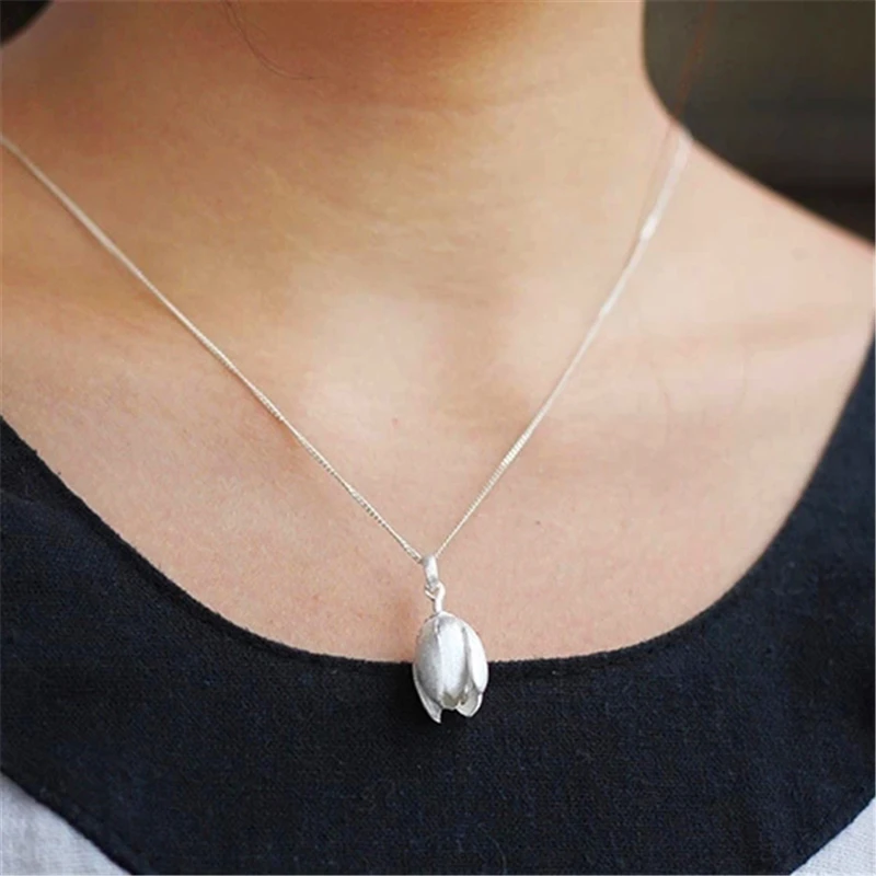 Lotus Fun Moment Real 925 Sterling Silver Fashion Jewelry Perfect Lotus Flower Design Pendant without Necklace for Women
Lotus Fun Moment Real 925 Sterling Silver Fashion Jewelry Perfect Lotus Flower Design Pendant without Necklace for Women