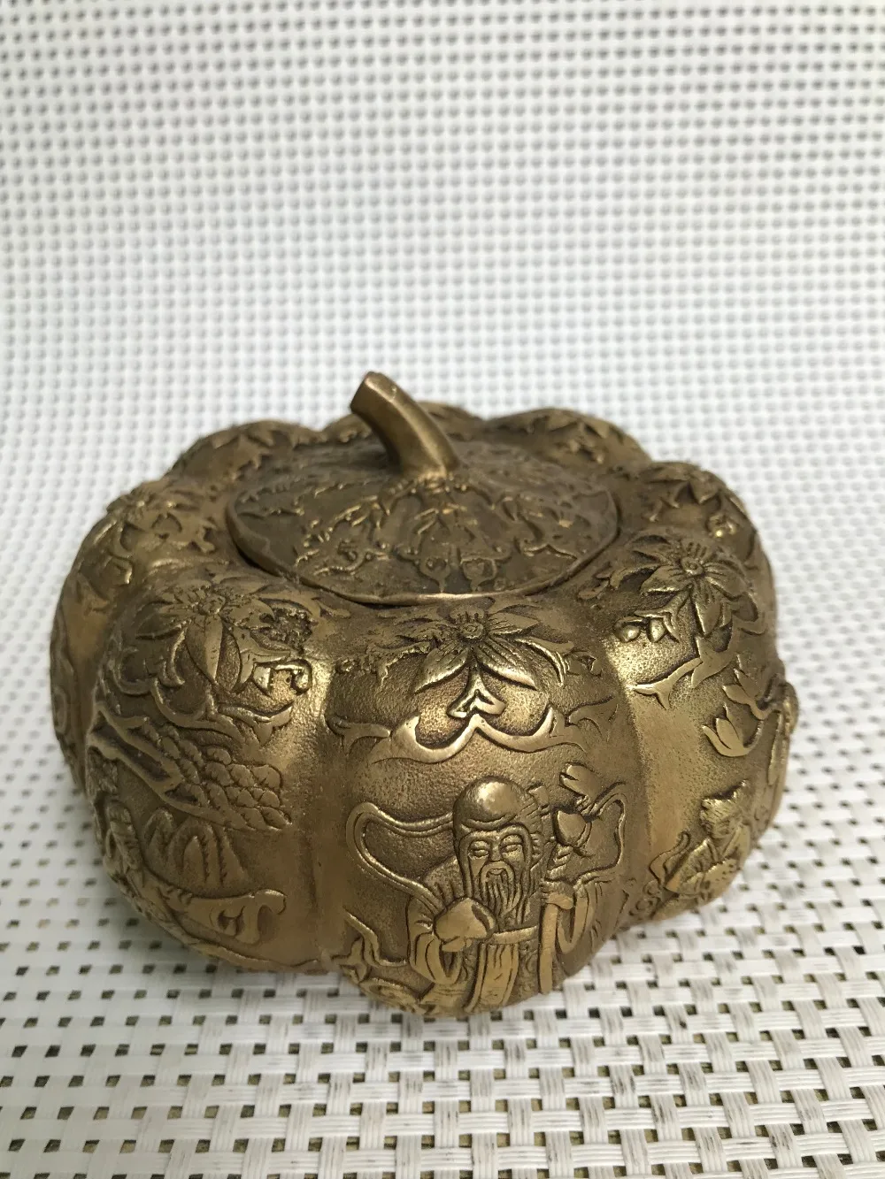 Chinese hand-made brass Copper Jars Pumpkin shape Jars Statue statues for decoration Home Decorations
Chinese hand-made brass Copper Jars Pumpkin shape Jars Statue statues for decoration Home Decorations