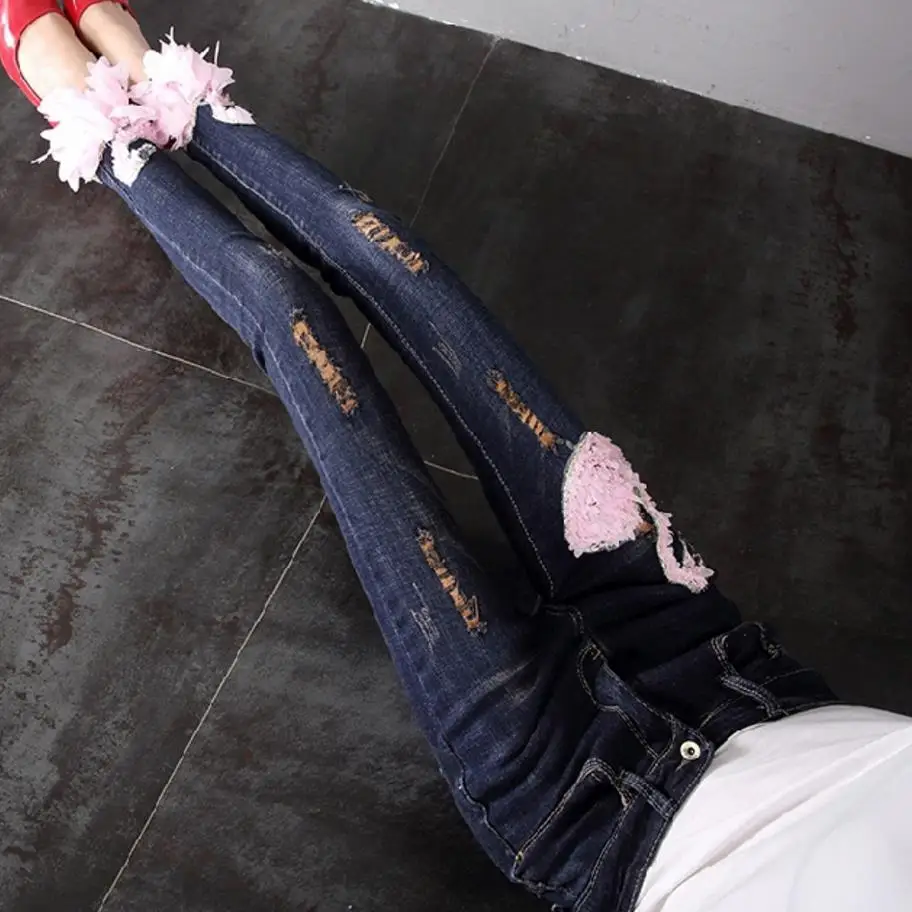 2020 New Fashion Women Mid Waist Denim Pencil Pink Swan Appliqued Sequined Embroidery Hole skinny Jeans
2020 New Fashion Women Mid Waist Denim Pencil Pink Swan Appliqued Sequined Embroidery Hole skinny Jeans