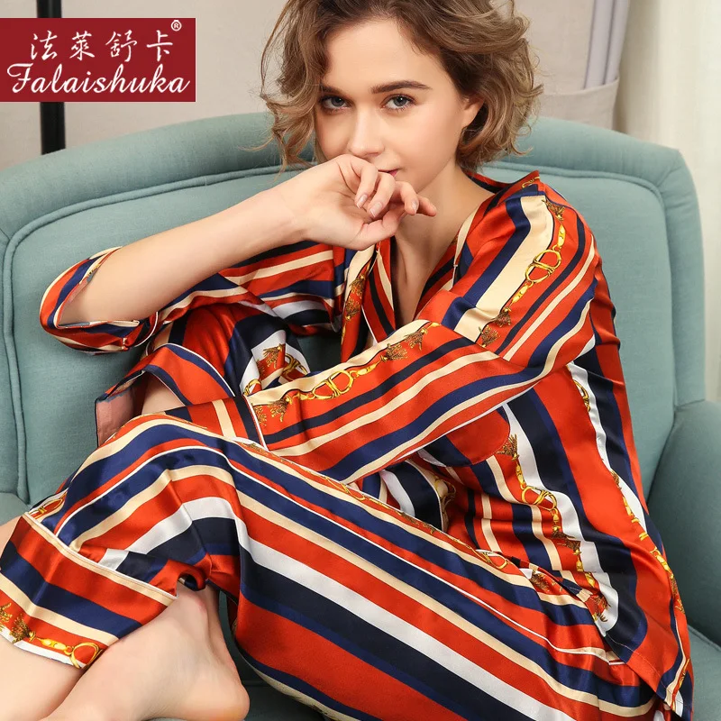 16 momme Fashion Striped 100% mulberry silk pajama sets women long sleeve elegance noble pyjamas natural silk women sleepwear
16 momme Fashion Striped 100% mulberry silk pajama sets women long sleeve elegance noble pyjamas natural silk women sleepwear