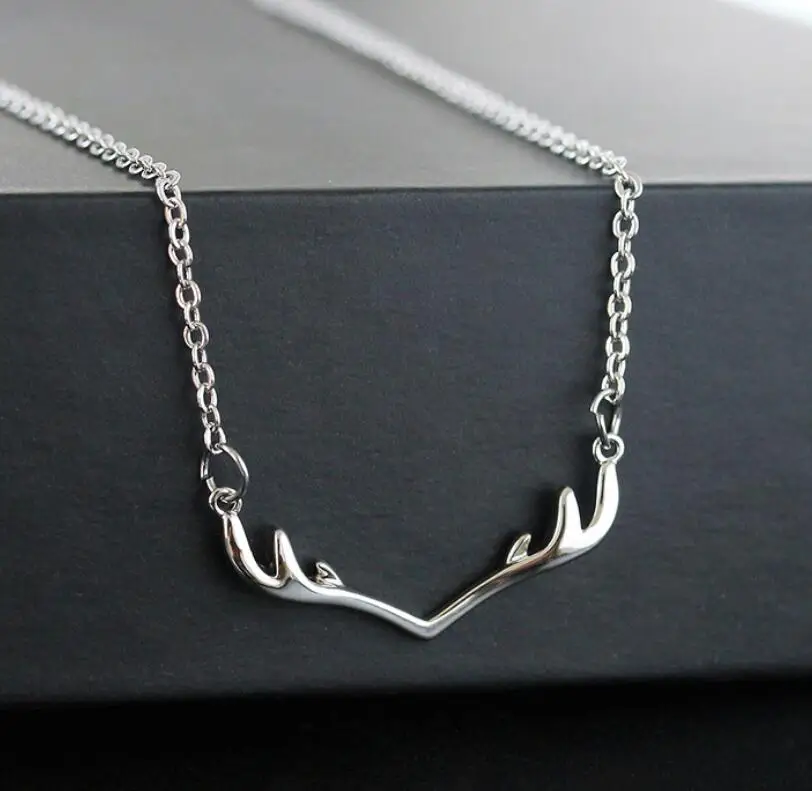 Fashion Deer Horn Antler Women Necklace Clavicular Chain Jewelry Simple Elegant Antler Tiny Cute Pendant for Gifts
Fashion Deer Horn Antler Women Necklace Clavicular Chain Jewelry Simple Elegant Antler Tiny Cute Pendant for Gifts