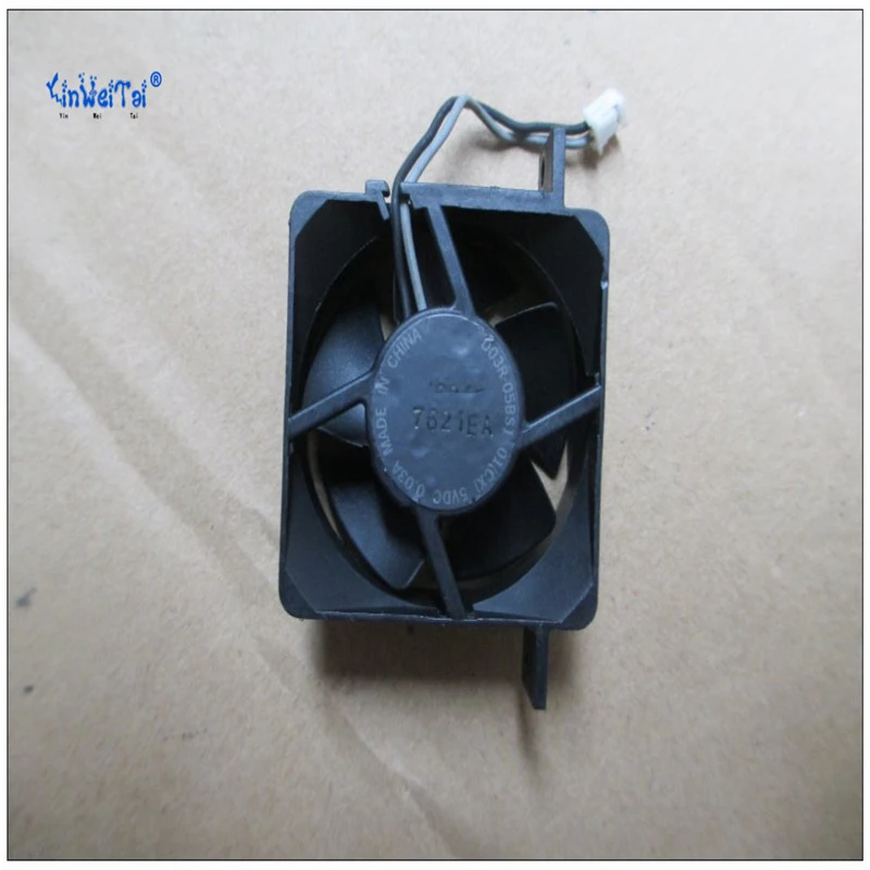 Electric Nidec D03R-05BS1 01 (CX) DC5V 0.03A 3.5CM 3515 CPU server switch the fan power supply
Electric Nidec D03R-05BS1 01 (CX) DC5V 0.03A 3.5CM 3515 CPU server switch the fan power supply