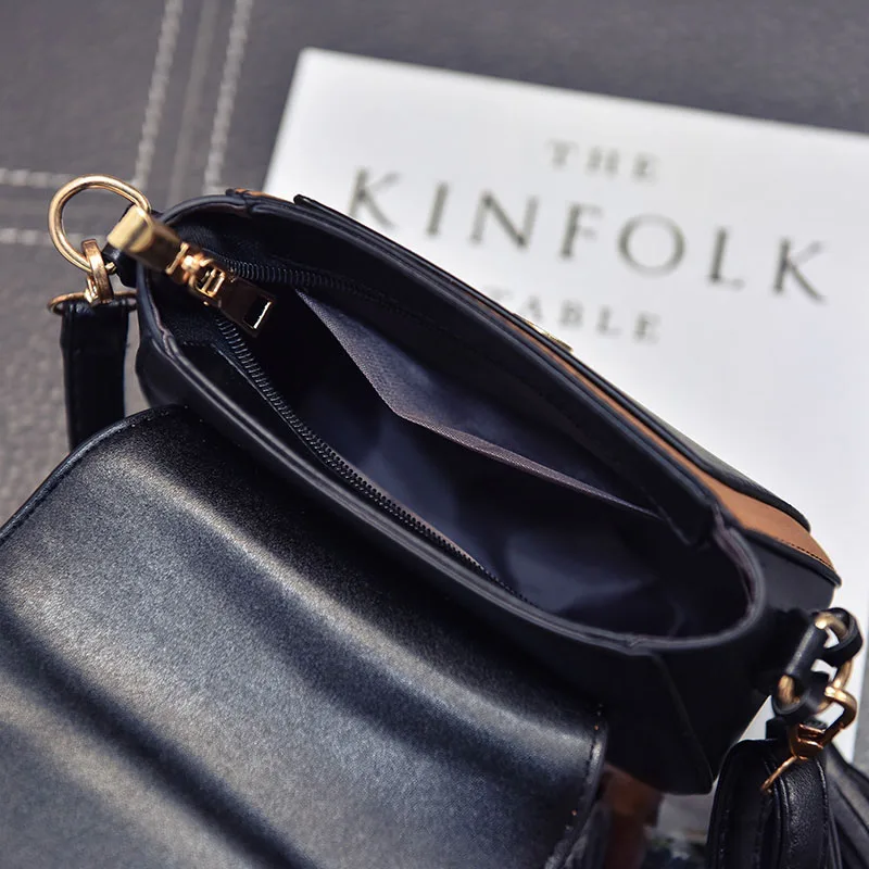2019 new trend women handbags retro simple flap fashion shoulder bag tassel ornaments woman messenger bag
2019 new trend women handbags retro simple flap fashion shoulder bag tassel ornaments woman messenger bag