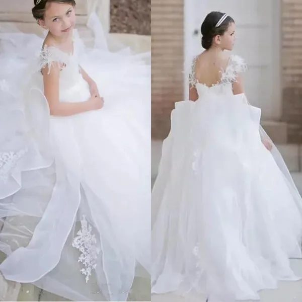 White tiered ruffles Flower Girl Dresses For Weddings With Feathers Bead Floor Length Organza Birthday Formal Party Gown
White tiered ruffles Flower Girl Dresses For Weddings With Feathers Bead Floor Length Organza Birthday Formal Party Gown