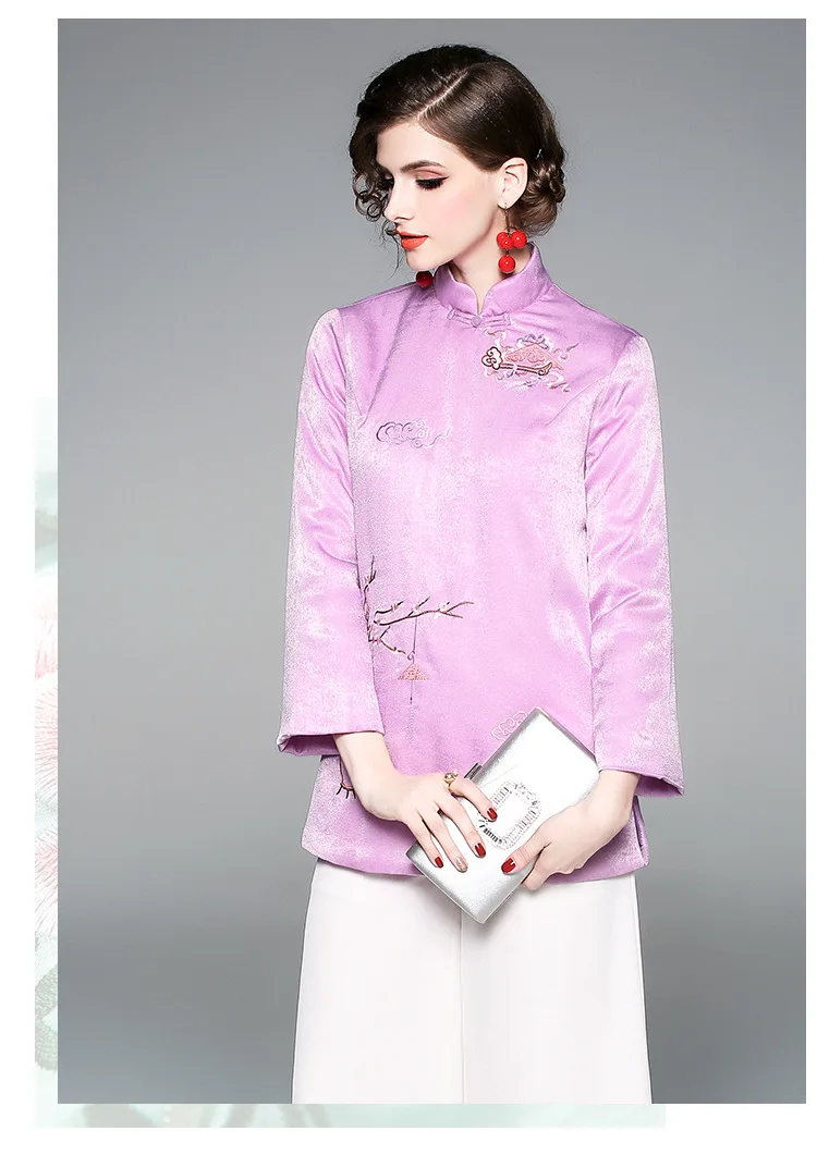 Winter original Chinese style flower Embroidered Diagonal collar cheongsam style mid-long jacket with cotton lining for women
Winter original Chinese style flower Embroidered Diagonal collar cheongsam style mid-long jacket with cotton lining for women