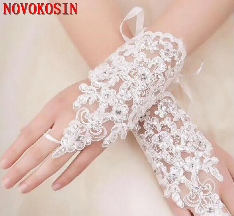 2019 Fingerless Bridal Gloves Wedding Wrist Length gloves Embroidered Beading wedding Accessories |