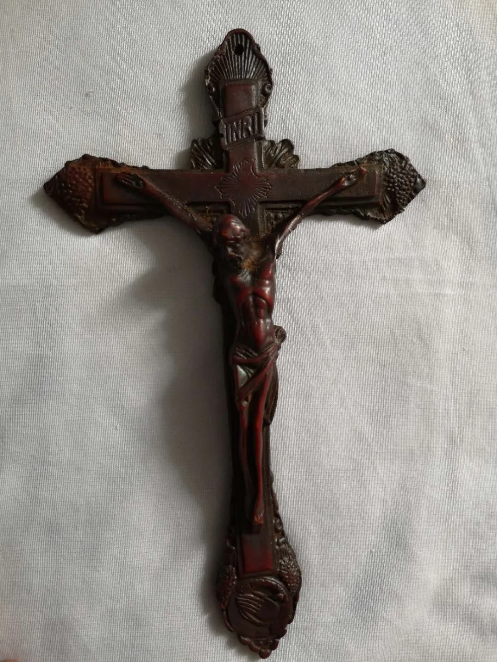 Exquisite Christian cross Jesus statuary handicraft in Rome Empire Period
Exquisite Christian cross Jesus statuary handicraft in Rome Empire Period
