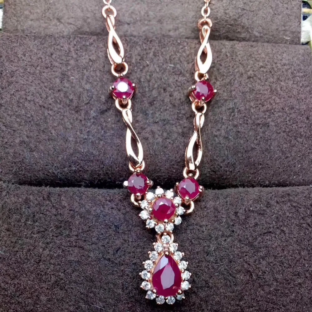Natural red ruby gem Personality twist Diana Pendant necklace S925 silver Natural gemstone necklace women wedding gift jewelery
Natural red ruby gem Personality twist Diana Pendant necklace S925 silver Natural gemstone necklace women wedding gift jewelery