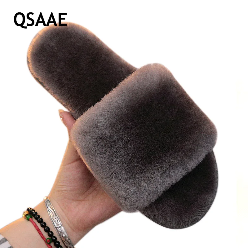 Natural Fur Slippers Women Home Winter Warm Indoor Wool Slippers 2020 Fashion Furry Australia Sheepskin House menSlippers AWM210
Natural Fur Slippers Women Home Winter Warm Indoor Wool Slippers 2020 Fashion Furry Australia Sheepskin House menSlippers AWM210
