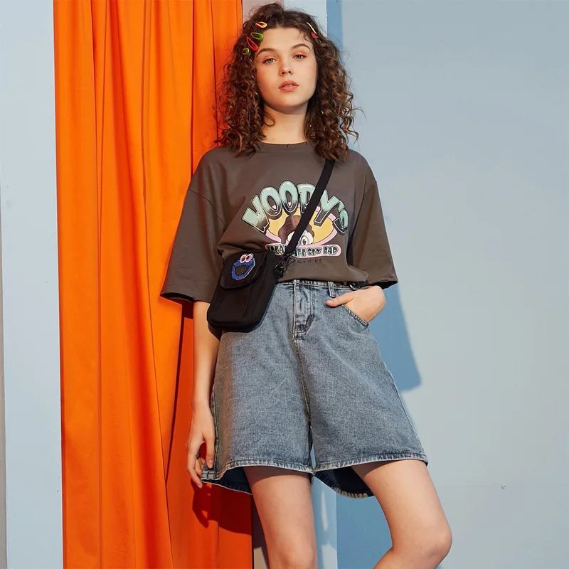 UNIFREE 2021 Summer Top Gray Women Round-neck Cartoon Print Short-sleeved Tshirts Cotton Loose T-shirt For Women
UNIFREE 2021 Summer Top Gray Women Round-neck Cartoon Print Short-sleeved Tshirts Cotton Loose T-shirt For Women