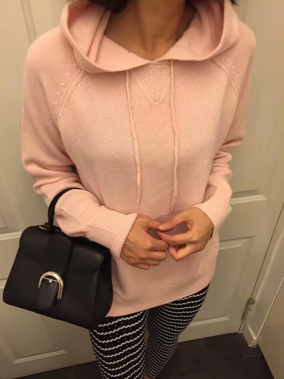specials cashmere wool add thick women's hooded sweatshirts tie-collar pullover coat solid color retail wholesale M/L/XL
specials cashmere wool add thick women's hooded sweatshirts tie-collar pullover coat solid color retail wholesale M/L/XL