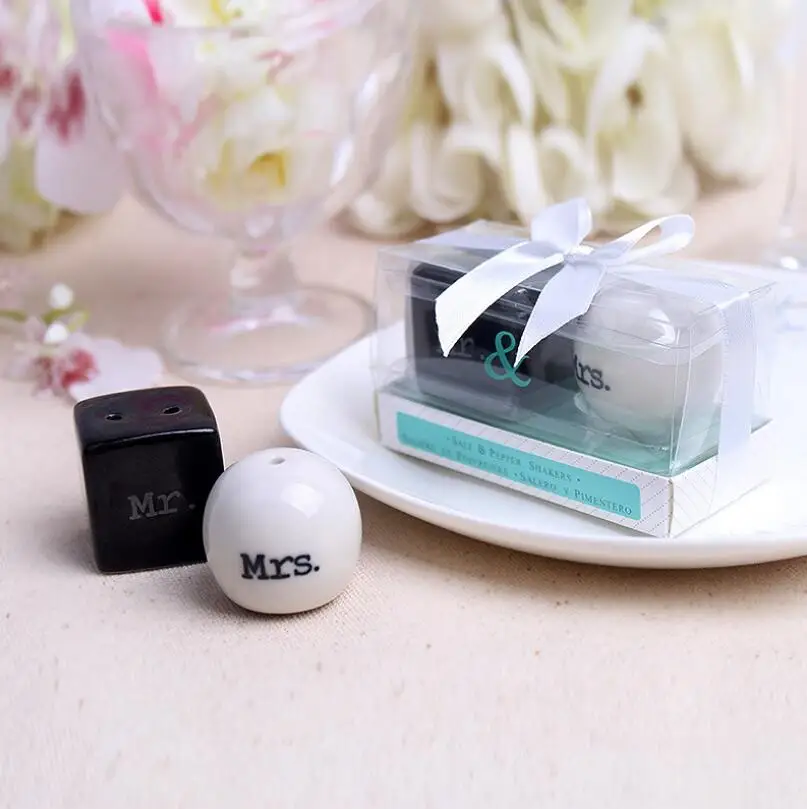 Wedding Giveaway Gift items Mr. & Mrs. Ceramic Salt and Pepper Shakers Event Party Favor 2pcs/set LX6819
Wedding Giveaway Gift items Mr. & Mrs. Ceramic Salt and Pepper Shakers Event Party Favor 2pcs/set LX6819