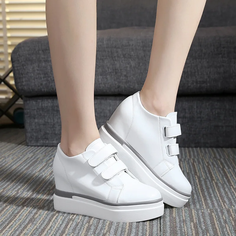 Plus Size 34-43 Women Casual Shoes White Sneakers 2021 Spring Moccasins Platform Shoes Ladies Trainers for Walking
Plus Size 34-43 Women Casual Shoes White Sneakers 2021 Spring Moccasins Platform Shoes Ladies Trainers for Walking