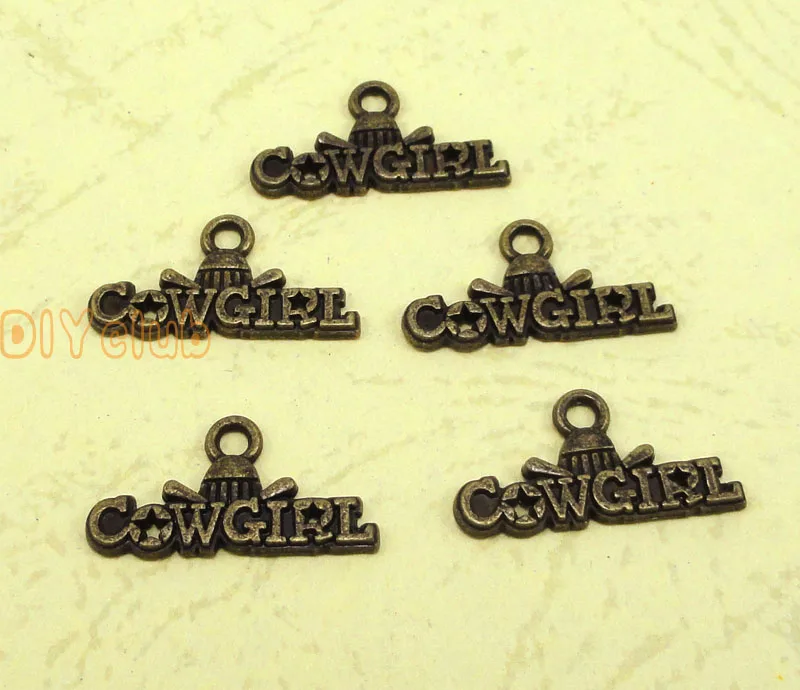 100pcs-антикварные бронзовые тона ковбойские подвески, ювелирные аксессуары 22x11mm
100pcs-антикварные бронзовые тона ковбойские подвески, ювелирные аксессуары 22x11mm