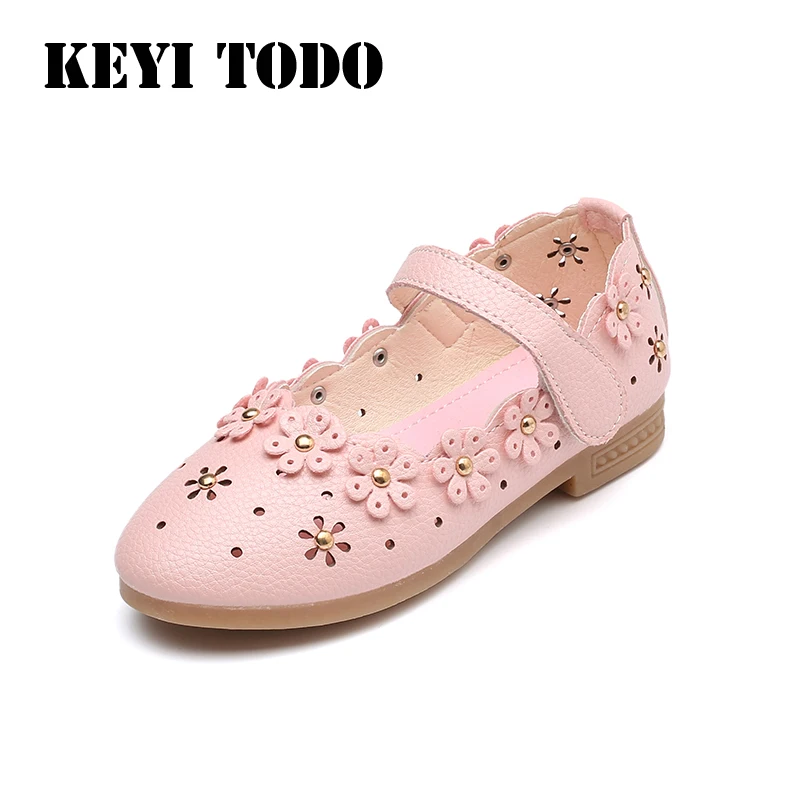 Children shoes princess shoes girl flats Baby hollowed Child toddler single shoes autumn summer new Floral girl Shoes P129
Children shoes princess shoes girl flats Baby hollowed Child toddler single shoes autumn summer new Floral girl Shoes P129