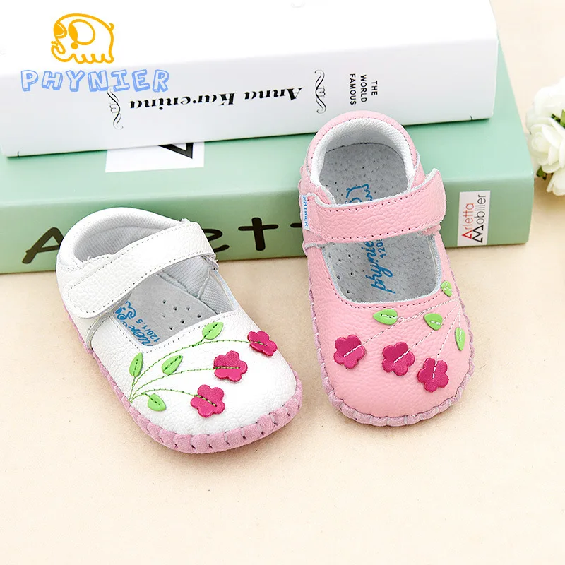 Baby Toddler Shoes Spring New Baby Shoes Non-slip Soft Sole Pure Hand-made Children Girls Leather Shoes
Baby Toddler Shoes Spring New Baby Shoes Non-slip Soft Sole Pure Hand-made Children Girls Leather Shoes