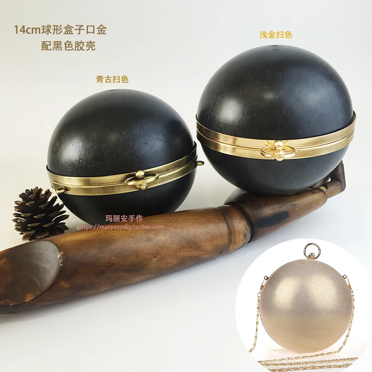 14 cm Antique brass Round Shape Metal Purse Frame DIY Handbag Accessories China Online Shop Obag Drop Shopping Purse Handle
14 cm Antique brass Round Shape Metal Purse Frame DIY Handbag Accessories China Online Shop Obag Drop Shopping Purse Handle