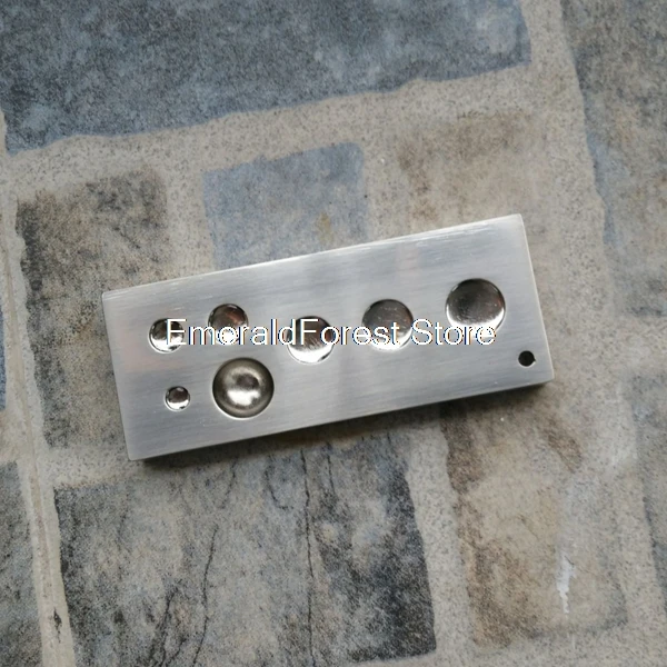 Use of Metal Platform 5 mm to 14 mm Metal Platform for Rivet Foot Nail of Leather Carving Tool
Use of Metal Platform 5 mm to 14 mm Metal Platform for Rivet Foot Nail of Leather Carving Tool