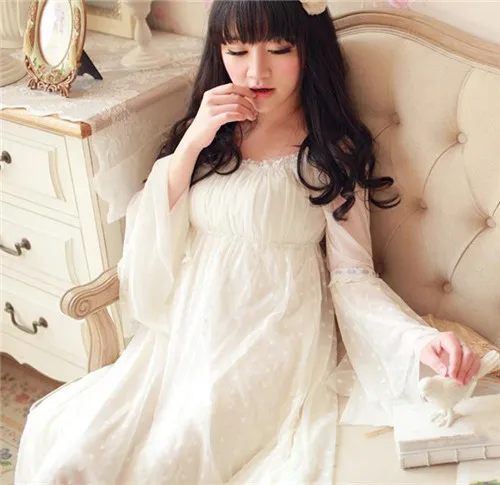 Vintage sleepwear Modal lining nightgown Princess design nightgown long lace nightdress
Vintage sleepwear Modal lining nightgown Princess design nightgown long lace nightdress