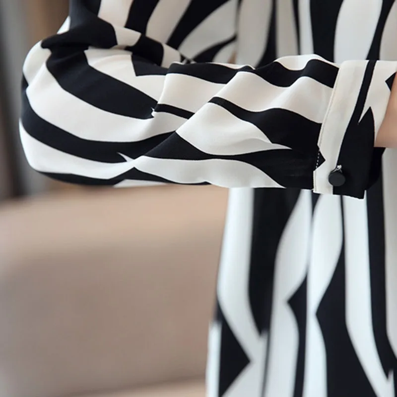 Fashion Women Blouse Long Sleeved Striped Printed Stand Collar Chiffon Blouses Slim Fit Office Lady Shirts Top
Fashion Women Blouse Long Sleeved Striped Printed Stand Collar Chiffon Blouses Slim Fit Office Lady Shirts Top