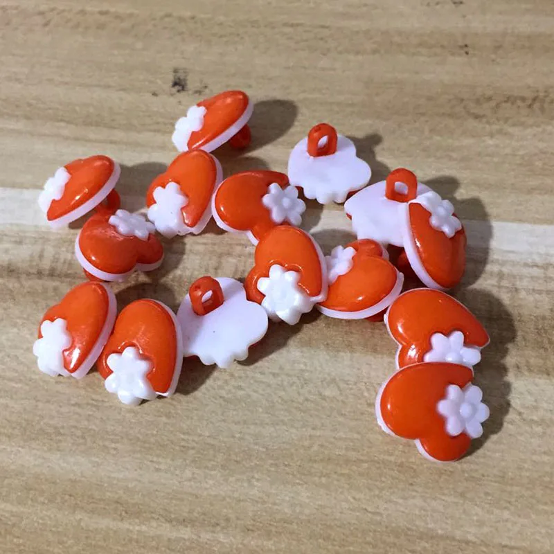 SHINE Plastic Sewing Buttons Scrapbooking Heart Orange Single Hole Flower 14mm 50PCs Costura Botones Decorate bottoni botoes
SHINE Plastic Sewing Buttons Scrapbooking Heart Orange Single Hole Flower 14mm 50PCs Costura Botones Decorate bottoni botoes