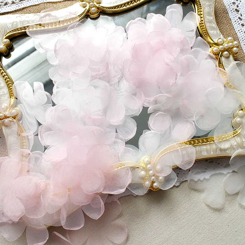 20PCS/Lot Garment accessories small flowers applique snow beads DIY Brooch handmade lace patch wedding dress HB182
20PCS/Lot Garment accessories small flowers applique snow beads DIY Brooch handmade lace patch wedding dress HB182