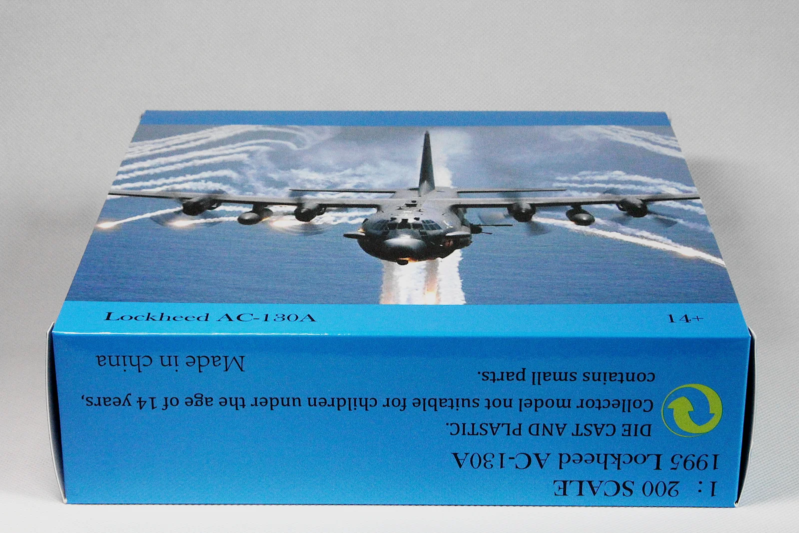1/200 Scale 1995 Lockheed AC-130A Gunship Aircraft USAF Diecast Model 
1/200 Scale 1995 Lockheed AC-130A Gunship Aircraft USAF Diecast Model