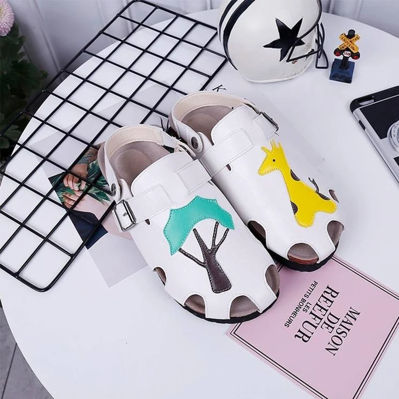 High Quality Nurse Shoes Medical Shoes Women PU Antiskid Flat New Fashion Operating Room Lab Working Soft Sole Casual Slippers
High Quality Nurse Shoes Medical Shoes Women PU Antiskid Flat New Fashion Operating Room Lab Working Soft Sole Casual Slippers