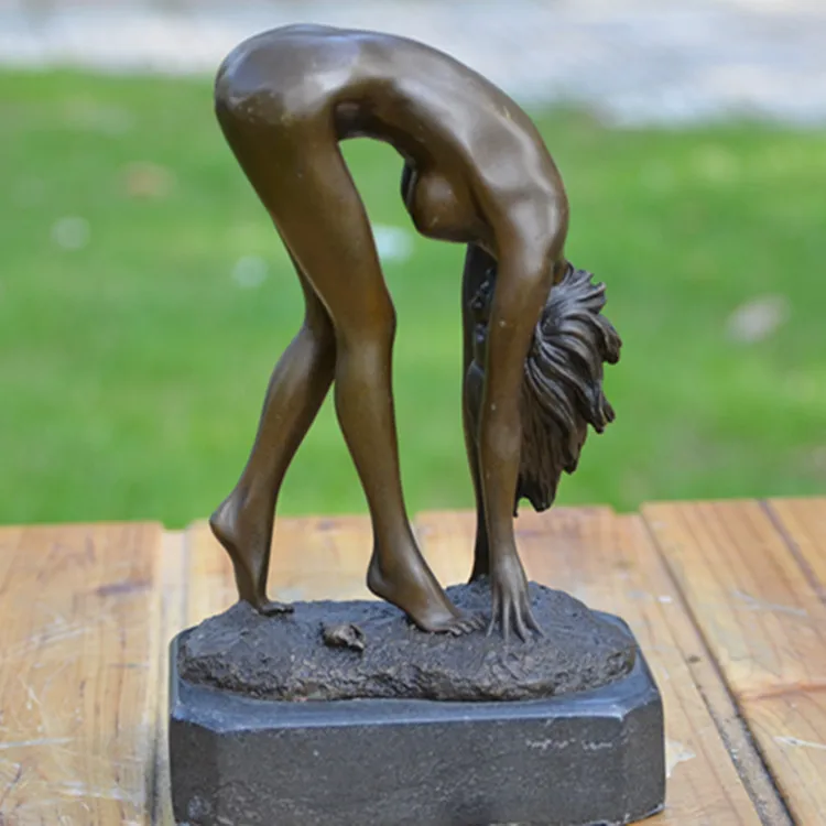 The bronze statue figure ornaments body art crafts jewelry Home Furnishing birthday gift hotel decoration
The bronze statue figure ornaments body art crafts jewelry Home Furnishing birthday gift hotel decoration