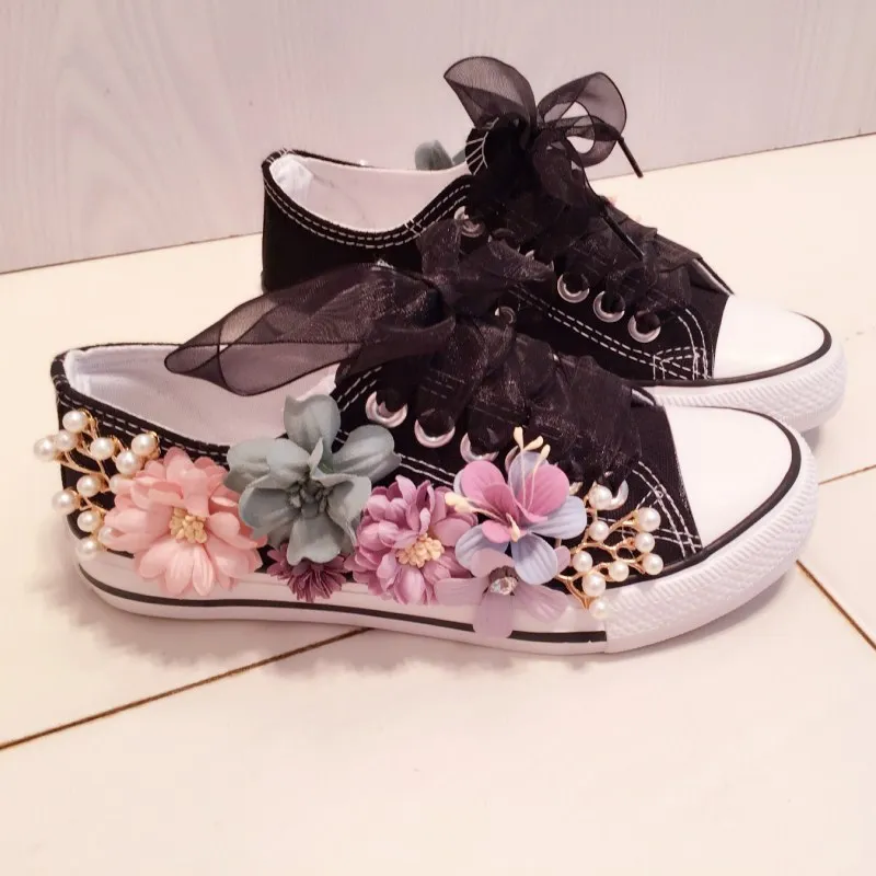 2019 new spring feminino lace-up shoes Women Flat Canvas Shoes hand made flower string bead fashion Female Shoes Casual Shoes
2019 new spring feminino lace-up shoes Women Flat Canvas Shoes hand made flower string bead fashion Female Shoes Casual Shoes