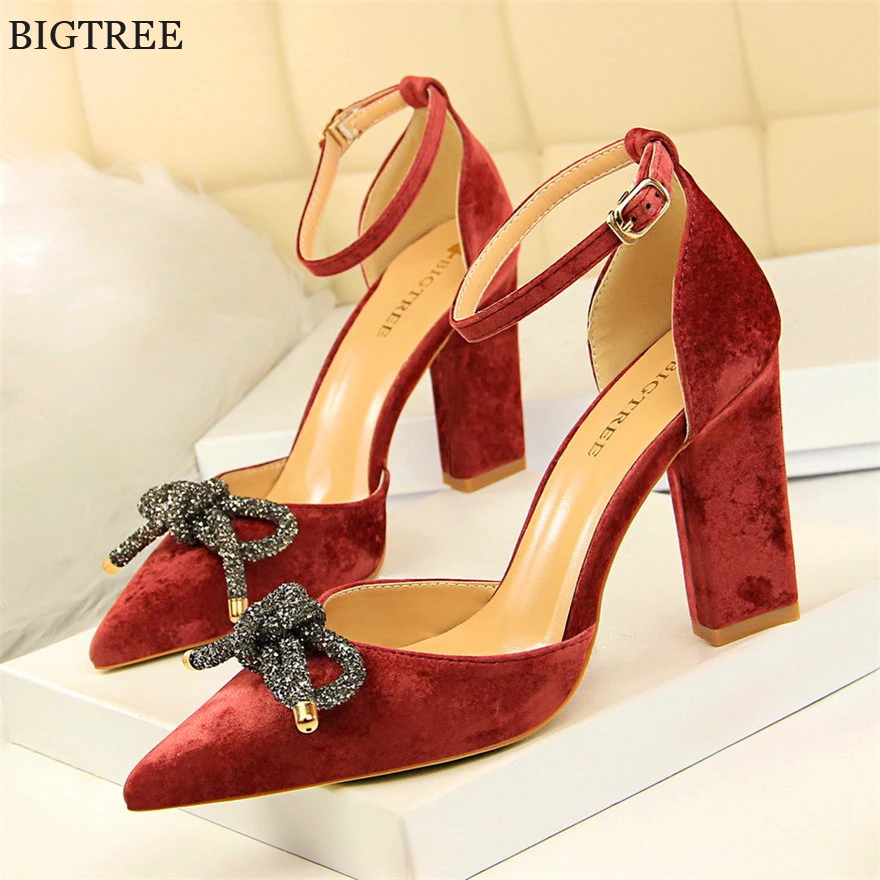 BIGTREE Elegant Butterfly-knot Pointed Woman Sandals Buckle Solid Flock Shallow High Heels Sandals Women Sexy Shoes
BIGTREE Elegant Butterfly-knot Pointed Woman Sandals Buckle Solid Flock Shallow High Heels Sandals Women Sexy Shoes